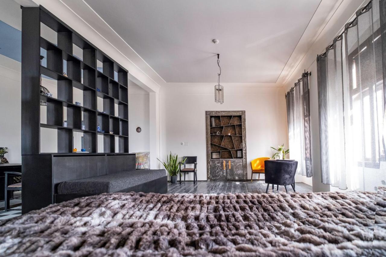 Knize Ferdinand Apartments Mikulov Exterior photo