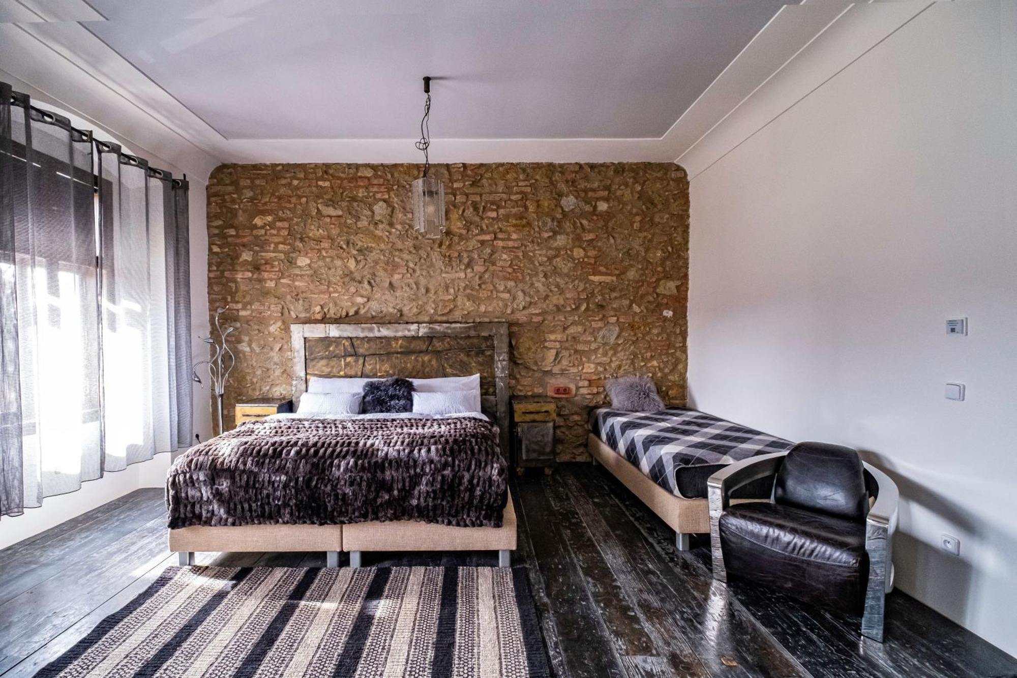 Knize Ferdinand Apartments Mikulov Exterior photo